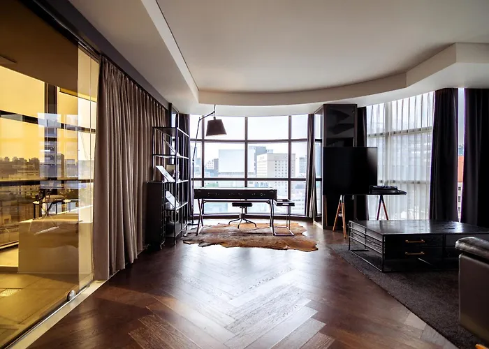 Homes Red Myeongdong 4*